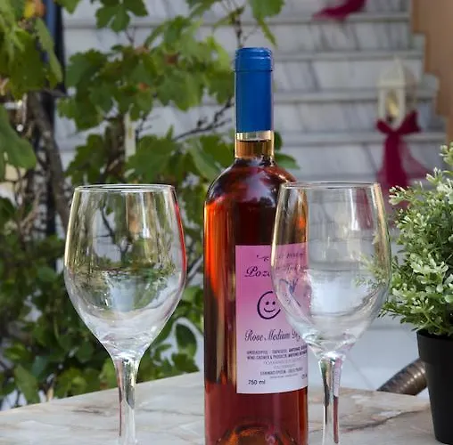 アパート Chrissi